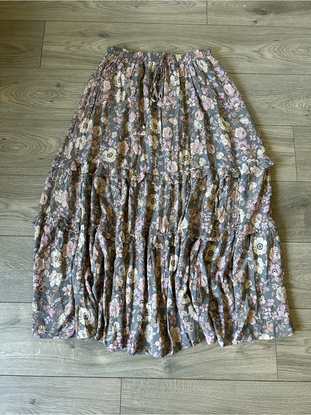 Dress Forum floral printed Tiered maxi skirt Size Medium